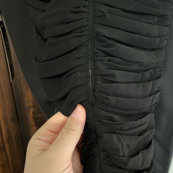 Beautiful V neck instantly slimming ruched little black dress NWT - Picture 11 of 12